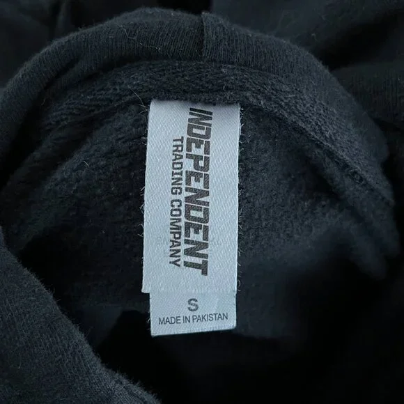 Bad Omens Hoodie Size Small Masked Red Face Long Sleeve Hands Symbols Sweatshirt - Picture 7 of 10